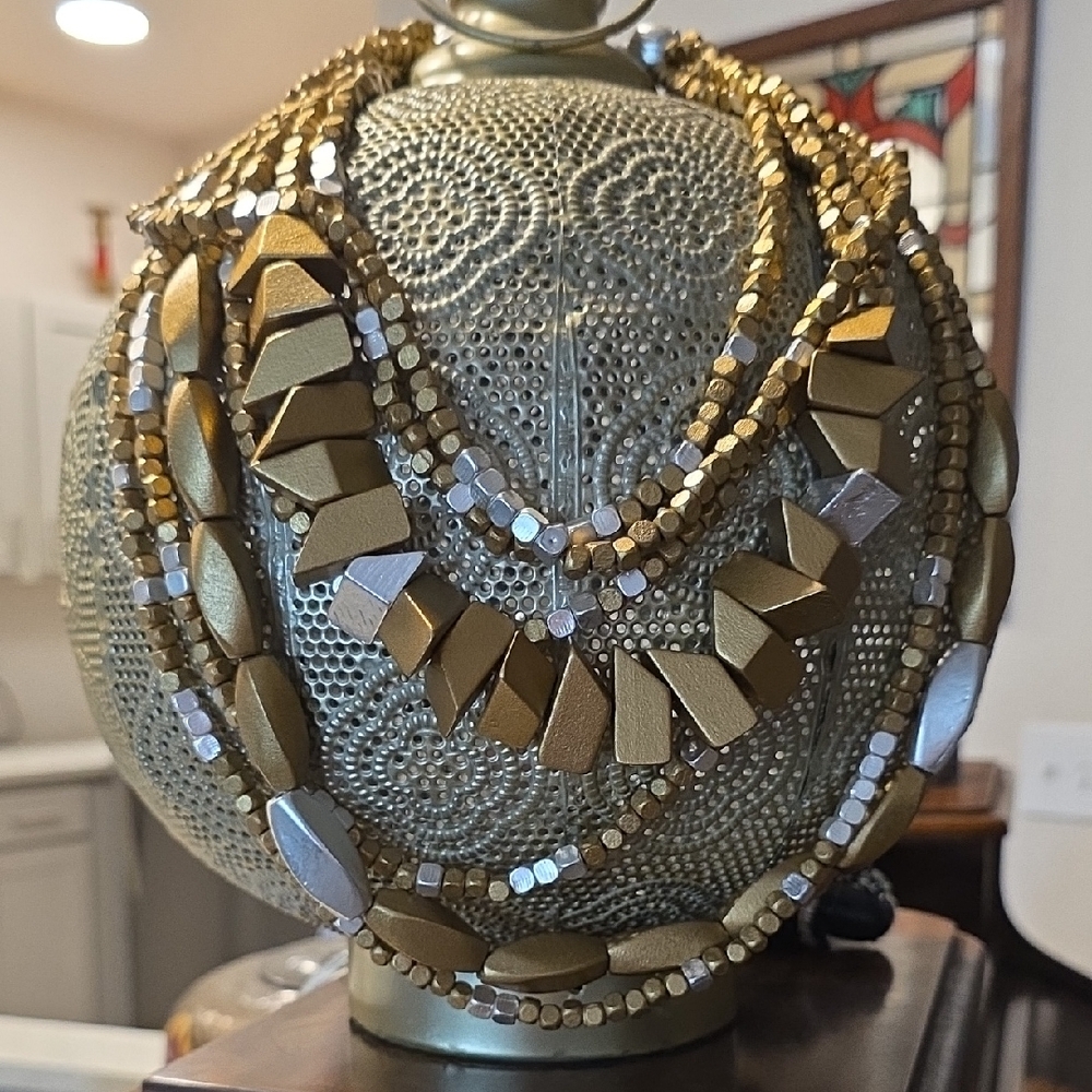 Elegant Gold and Silver Necklace Set
